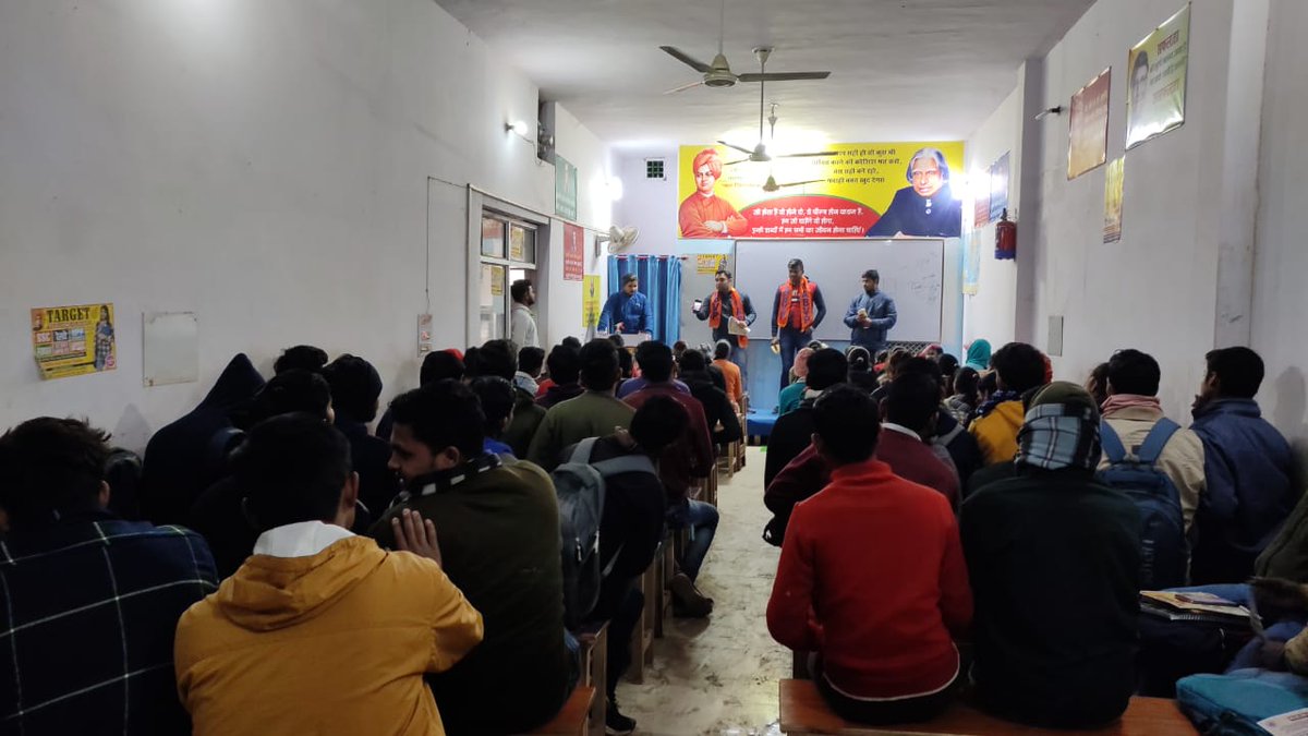 iakashkumarabvp's tweet photo. आज अखिल भारतीय विद्यार्थी परिषद जिला #चंदौसी (संभल) नें नगर के प्रमुख कोचिंग संस्थानों पर #मतदान_जागरूक_अभियान चलाया और लोगों को उनके #वोट की कीमत बताई और लोगों को #शत_प्रतिशत मतदान करने की #अपील करी। 
@ABVPVoice
@abvpmrt1 
@imaheshrathore 
@HansChoudhary13 
@theyuvrajpundir https://t.co/c7JHtOrPtx