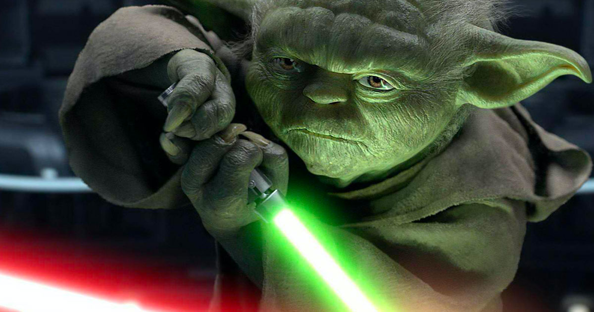 Sidemaul's tweet photo. Un peu de lore #TheBookOfBobaFett  
Yoda a eu plusieurs sabres laser. 
De la haute république jusqu'à sa mort dans l'épisode 6.
Toujours à lame verte.
Comme vous le savez, lors de son combat contre Palpatine, il a perdu son sabre laser dans la salle du sénat. 1/4 https://t.co/8ROIGMqQWR
