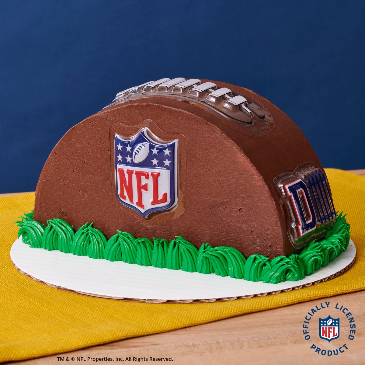 DecoPac's tweet photo. Putting on my game face for the dessert table. #NFL #NFLCake #SuperBowl #SuperBowlTailgate #SuperBowlTreats https://t.co/i6YFMiEefB