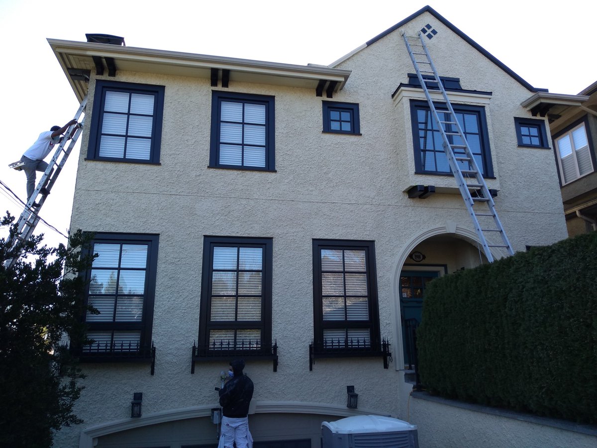 vanguardpaint's tweet image. #VanguardPaintingLtd.&apos;s exceptional work is just one of the many reasons to hire us for your #paintingprojects. What distinguishes us is our commitment to customer satisfaction and the delivery of high-quality results. Contact us for a free consultation today
☎️ (604) 732-4223