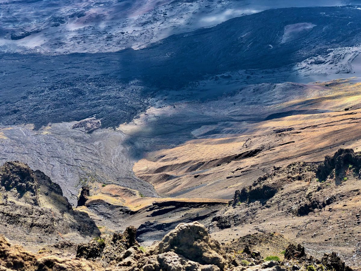 HIPacParks's tweet photo. Amazing, the summit wilderness at our partner #HaleakalāNationalPark. So many textures & shades! Plan to hike the #backcountry trails? Pop into our visitor center park store to grab hike essentials like hats & water bottles.
📸: K. Olsen
#lavaflows #hikeessentials #shopyourpark https://t.co/gn9lQcaa7o
