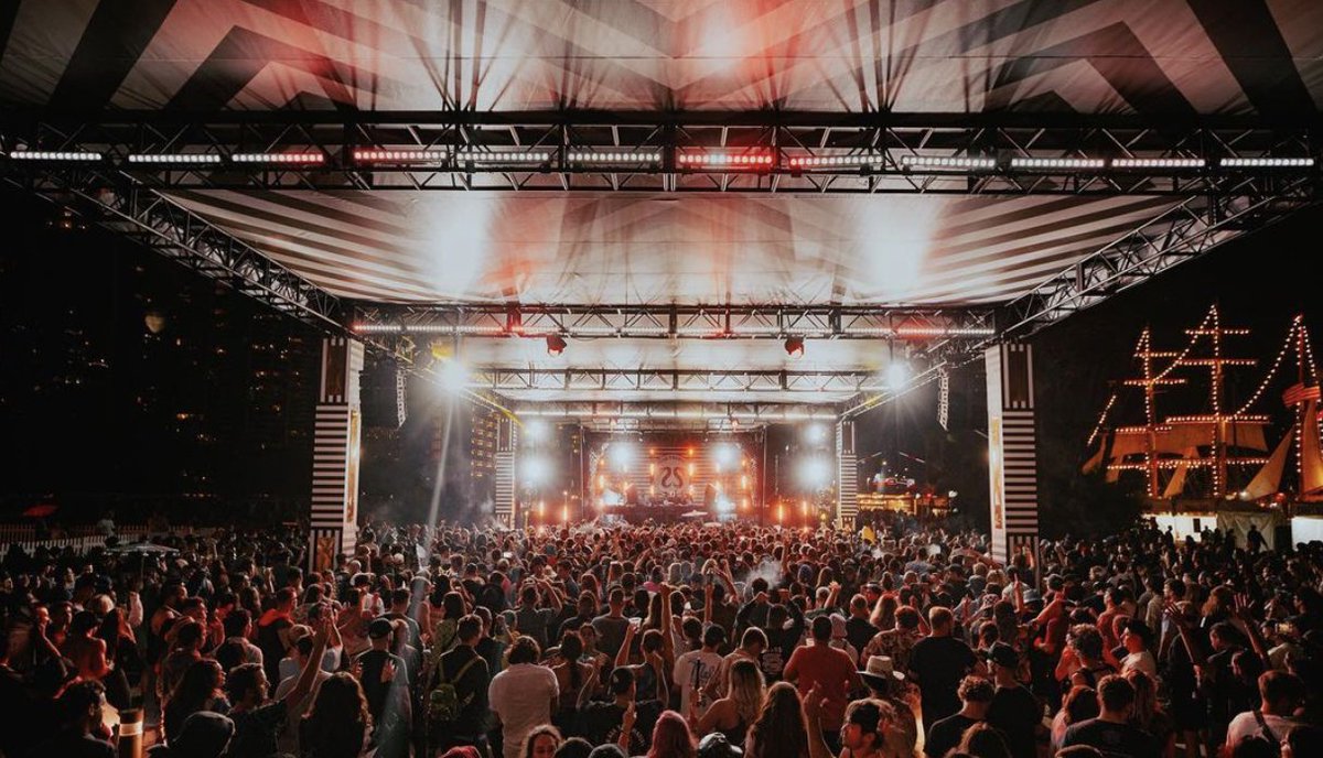 crssdfest's tweet photo. More is more 🌆
Final #CRSSDCitySteps additions: @PanPotOFFICIAL x
@Nastia_DJ x @Cristophmusic x #Jerro x @saralandrydj
x #VeronicaVasicka
Last call for current tickets: https://t.co/3IJyGdsvv8 https://t.co/bFhjzDQ0JQ