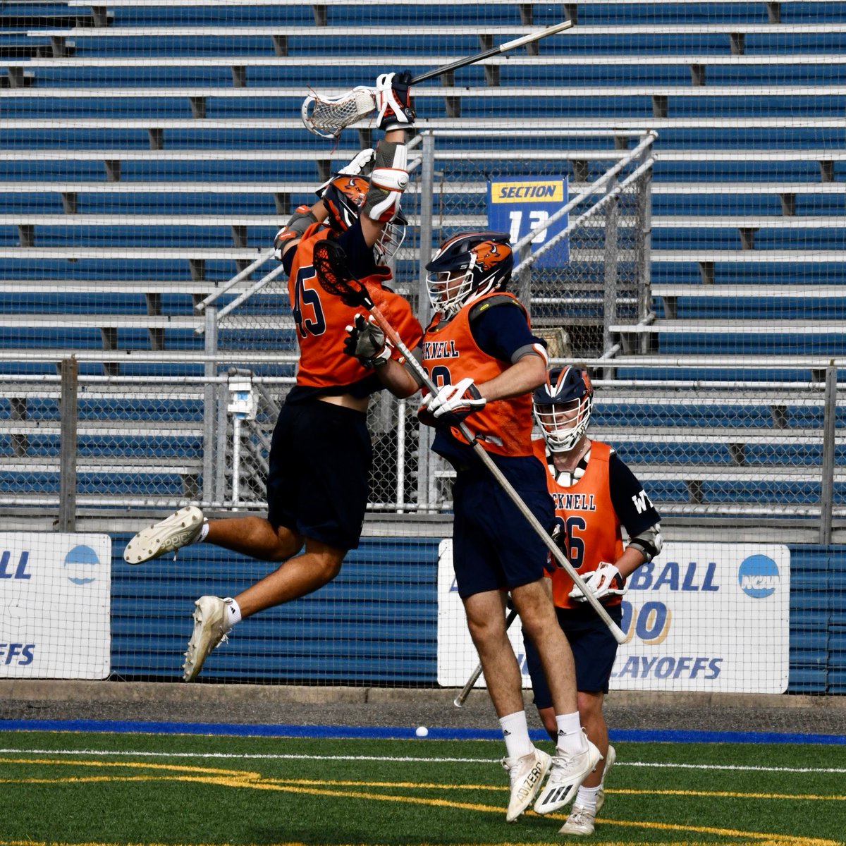 🎩 trick ❌ 2 ‼️

Connor Davis is up to 6⃣ goals in his collegiate debut! 

🥍#rayBucknell🥍