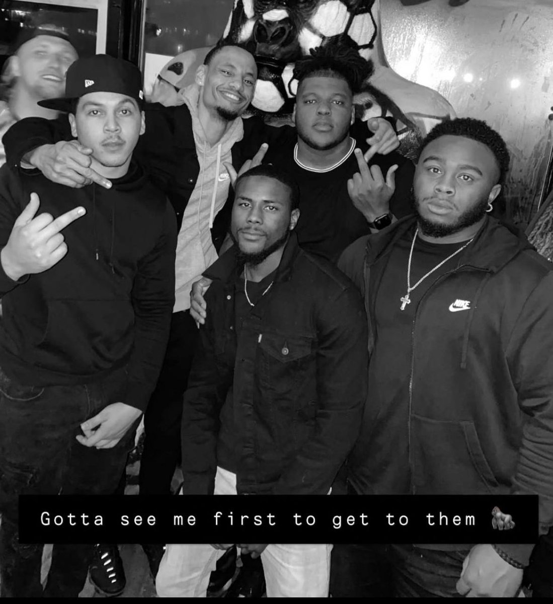 _Wdavis55's tweet photo. My day 1… my dawg…my brother… glad i got tell you i love you last time we spoke… i can’t lie this shit really eating me up, but ima try to remain strong for you &amp; the fam i love you 4eva, ima make sure the fam straight i promise 🖤 dis 🅿️ shiii 4L LongLiveSkii 🖤🦍 https://t.co/tqiEJW4Q8H