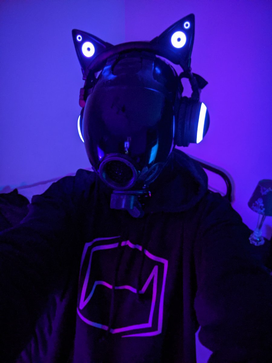 Found some old selfies that I think I look cute in ☺️