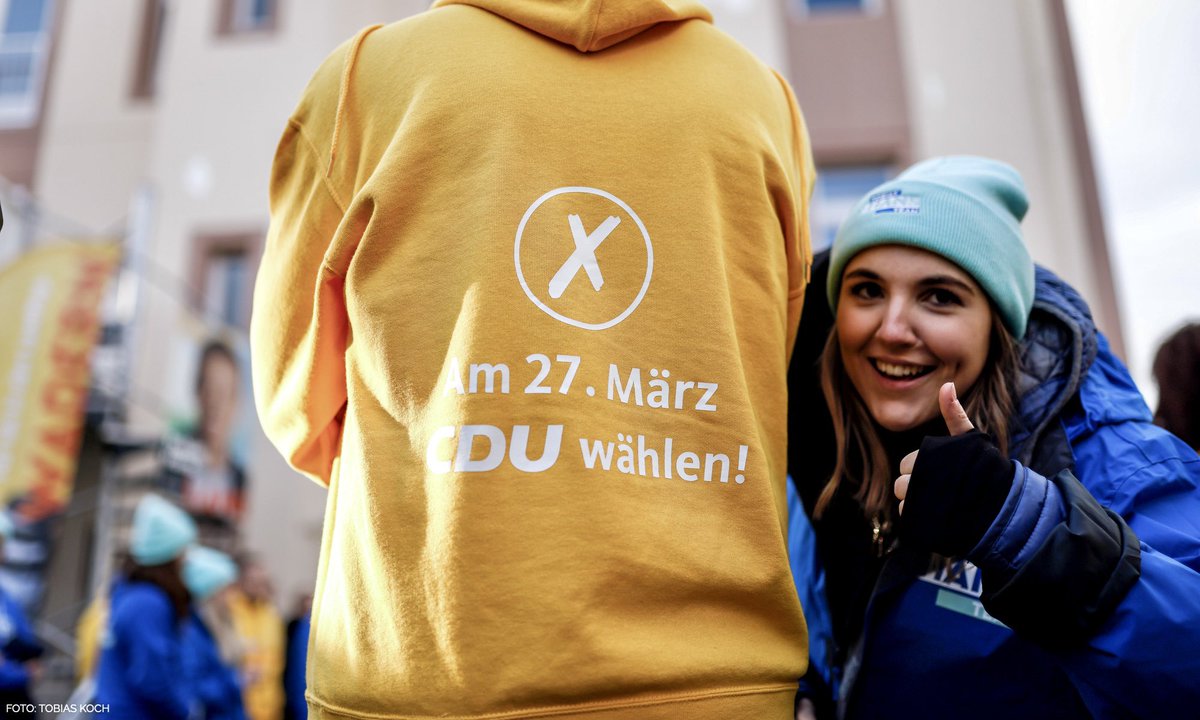 Hab mich schon entschieden. Daumen hoch von mir &amp; eine Stimme am 27. März ❌ für <a href="/tobiashans/">Tobias Hans</a> &amp; die <a href="/cdu_saar/">CDU Saar</a>. ✅ #TobiasHansTeam 

📸: <a href="/toko/">Tobias Koch</a>