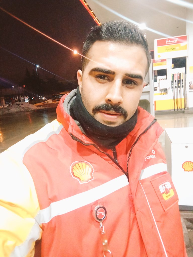 beyhanpayam71's tweet photo. Hafızım ilahiyat önlisans okuyorum başarılı olduğum sınavda tercih hakkı verilmedi O kadar Emeğin karşılığı Petrolde Çalışmak mış Bu duruma Düşürenler Utansın 😔 #DiyanetAcıklamaYap #Diyanet5000Magdur #DiyanetEkAtamaİstiyoruz @RTErdogan https://t.co/B7jliGDbN4