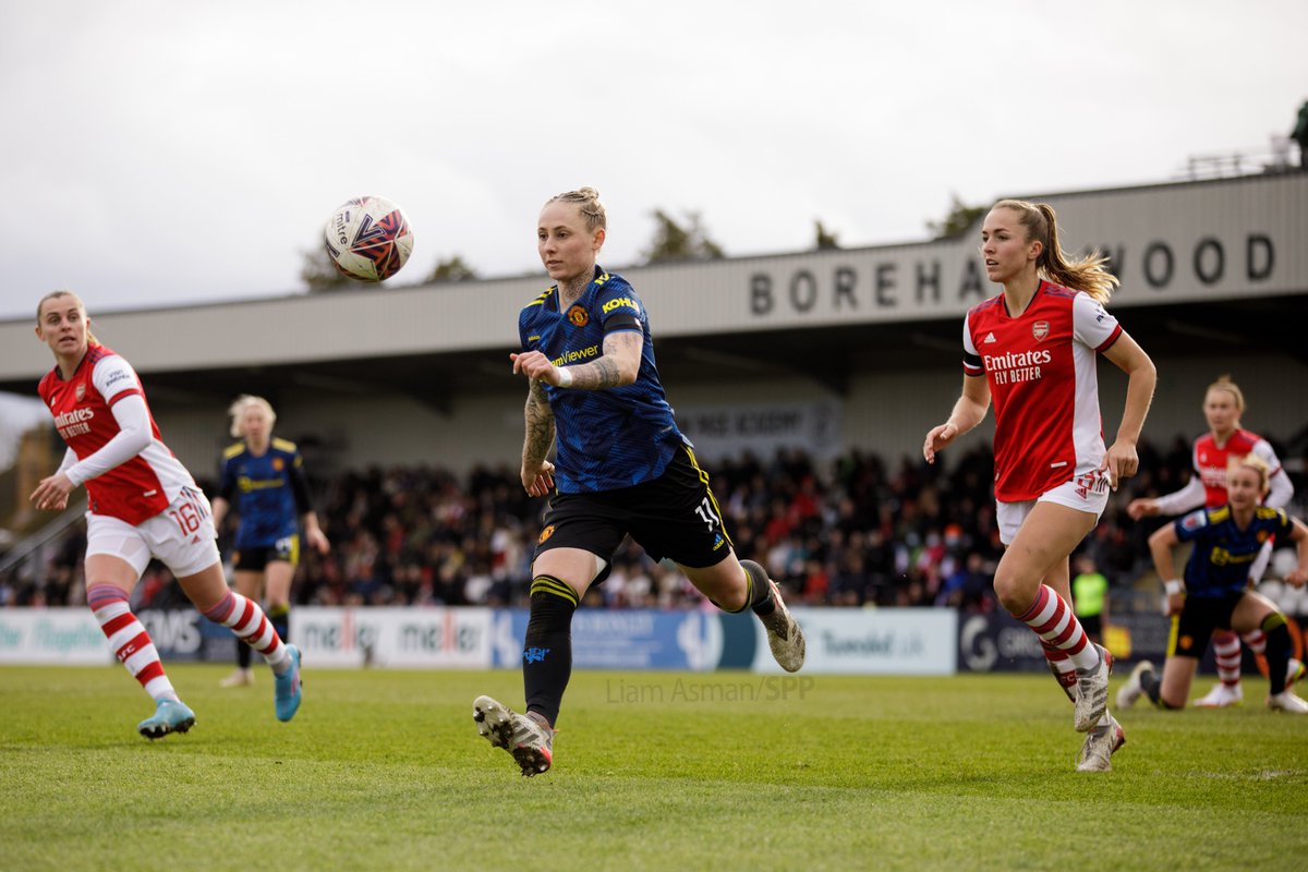 So nice to finally be pitchside at Borehamwood. And a lovely day for it!

<a href="/ArsenalWFC/">Arsenal Women</a> 1 - 1 <a href="/ManUtdWomen/">Manchester United Women</a> 
📸: sportspressphoto.com/pauta.arsenal-…
<a href="/spp_agency/">Sports Press Photo</a>