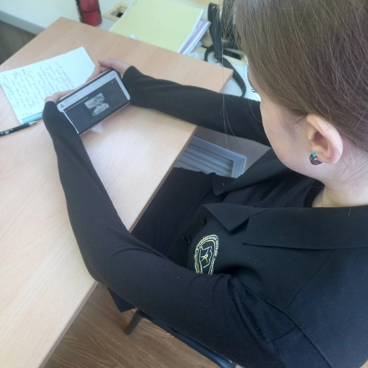 Студенты 2 курса Гуманитарного колледжа  в онлайн режиме принимали участие в Уроке памяти, приуроченном ко 2 февраля - Дню Воинской Славы. 
Учащиеся вспоминали события Сталинградской битвы и смотрели документальные материалы о  крупнейшем  сражении  Великой Отечественной войны.