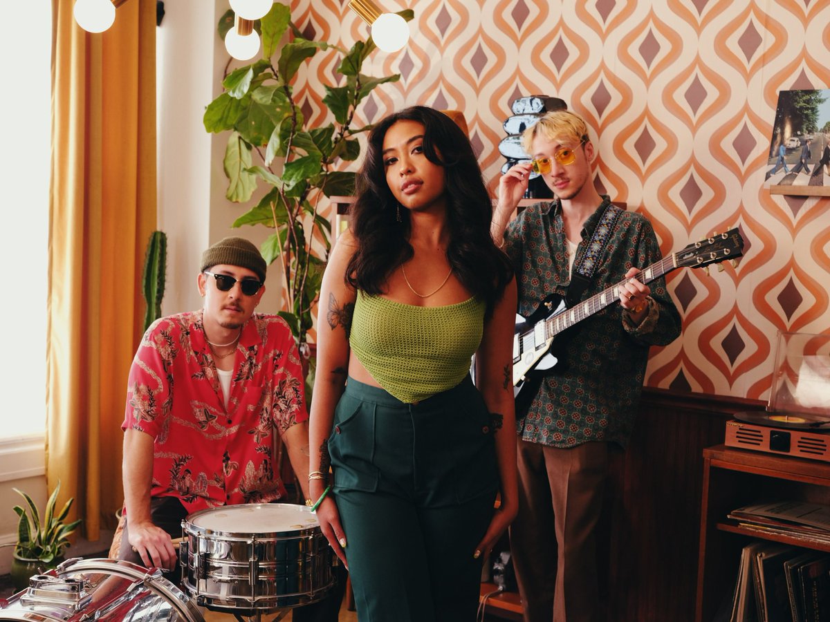 RetroGleam.eth tweet media