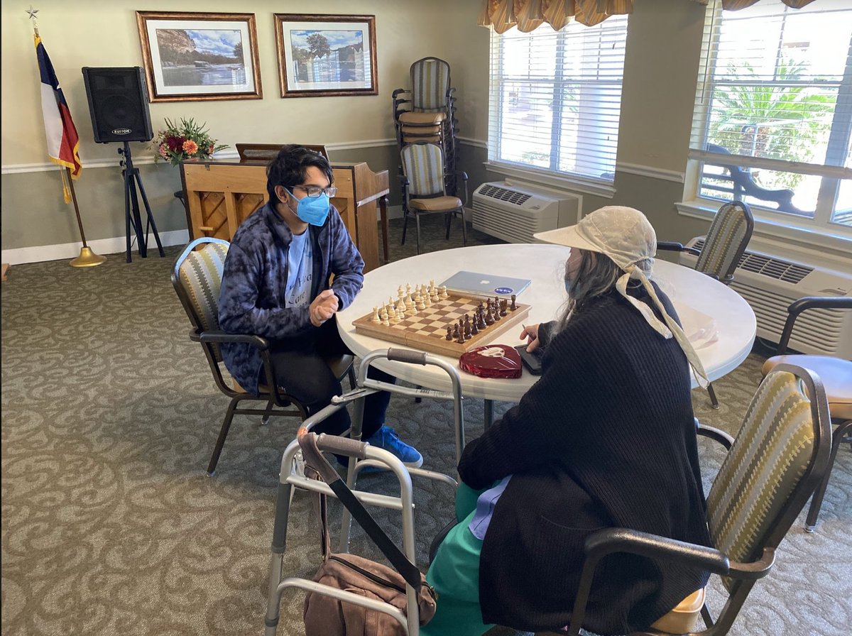 SilverHeartCare's tweet photo. We had lots of fun hanging out with seniors at Brookdale Senior Living this morning, playing games and helping with technology! https://t.co/qMutiuffnU