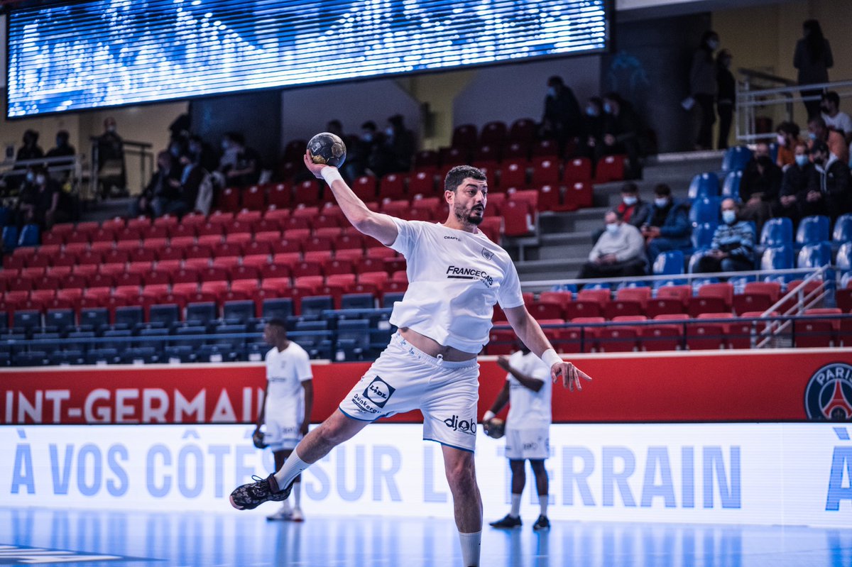 USDKDunkerque's tweet photo. Nos Lions sont à l’échauffement à Coubertin ! 💪

#PARDUN c’est dans 15 minutes sur @beinsports_FR 3 ! 🔥📺 https://t.co/XNUgzOD2ni