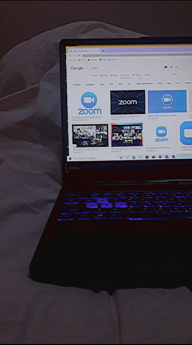 Pankcausee's tweet photo. I now spend more time with this screen than actual people.
Well it's just not me. #OnlineClasses #onlinepeople #withscreen #niftbtalkies @Zoom https://t.co/RVsSDazd4F