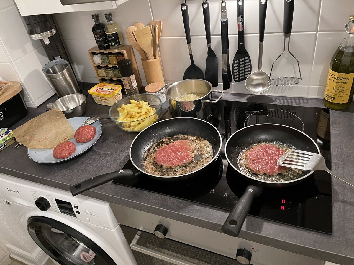 FreeAleex tweet media