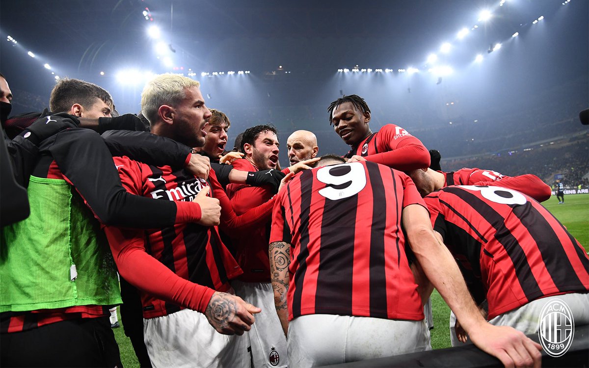 MILANO IS AND WILL ALWAYS BE RED AND BLACK!