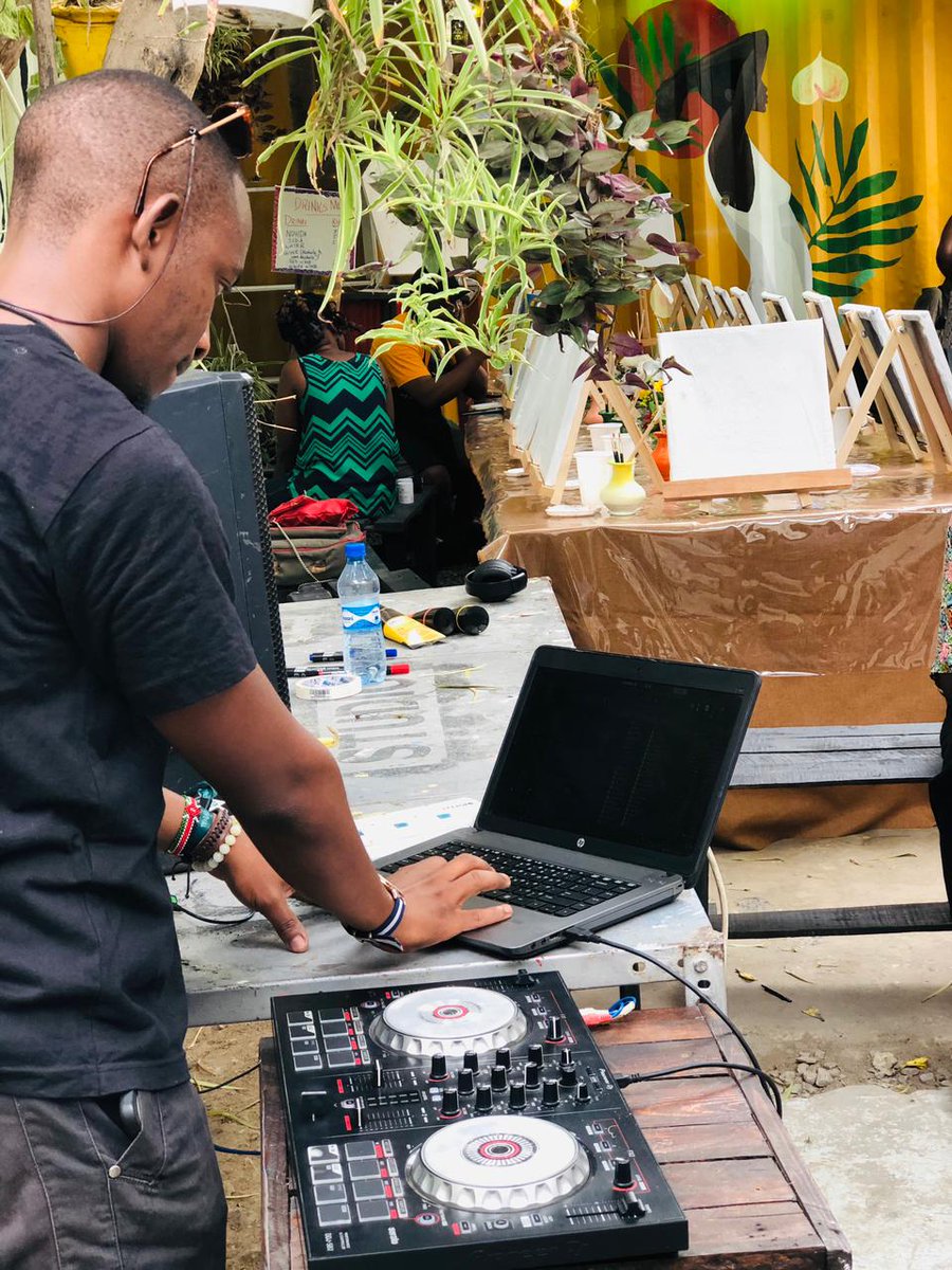 shangatatu's tweet photo. Random photo dump. This was a pleasure. First of its kind around,my first of its kind in my DjLife ..Sanaa Kivulini #Creatives001 #Mombasa https://t.co/eAuZd1YeZm