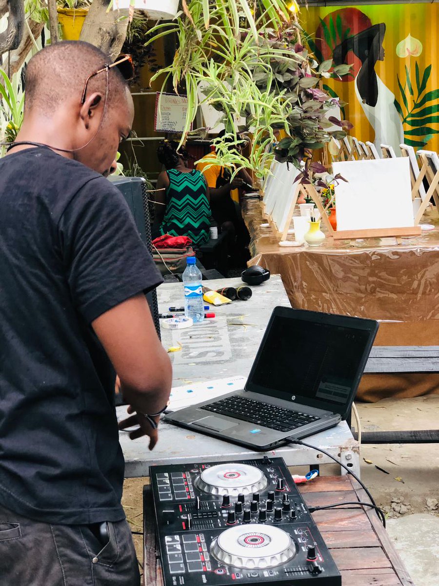 shangatatu's tweet photo. Random photo dump. This was a pleasure. First of its kind around,my first of its kind in my DjLife ..Sanaa Kivulini #Creatives001 #Mombasa https://t.co/eAuZd1YeZm