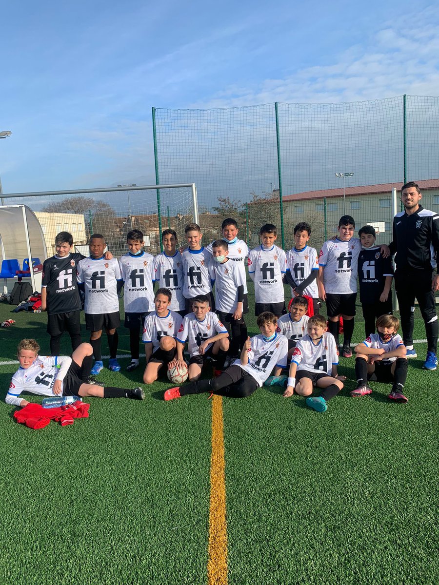 CanteraIllescas's tweet photo. Victoria del Alevín B ⚽️⚽️⚽️

Victoria por 4-0 al Seseña en un buen partido donde apretaron cada minuto para sumar los 3 puntos.

Acaban la primera vuelta con muy buenas sensaciones y con ganas de hacer una segunda vuelta aún mejor 💪

#CanteraIllescana https://t.co/0PPV8yw0v3