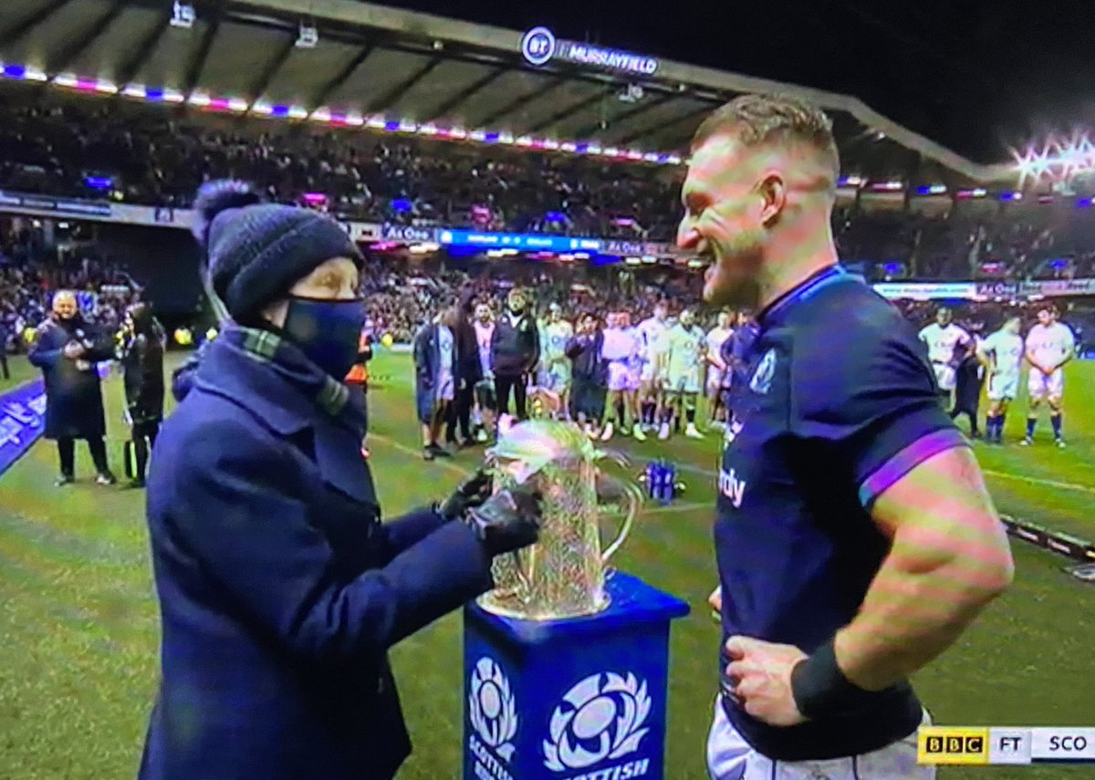 Princess Royal presents #CalcuttaCup to #Scotland <a href="/Scotlandteam/">Scottish Rugby</a> 

I’m thrilled😊