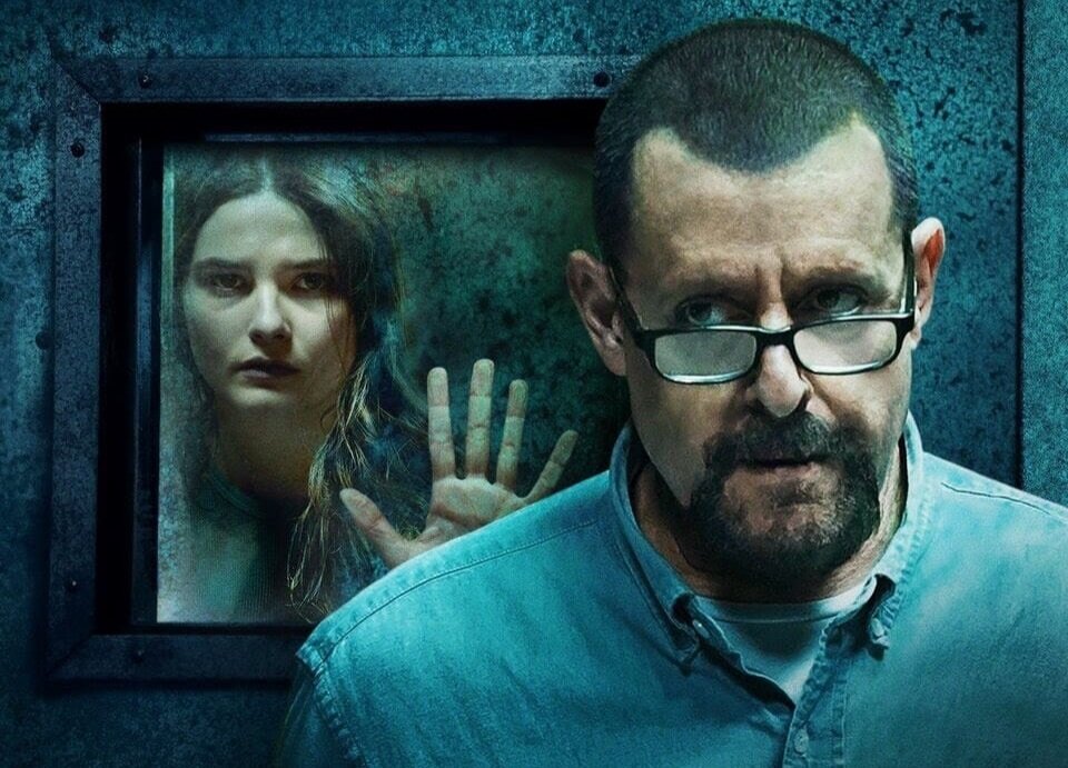 Panic room 2002. душа в клетке. бриттани каррен реверс 666 фильм. девушка в подвале 2021 г. странные заперты.