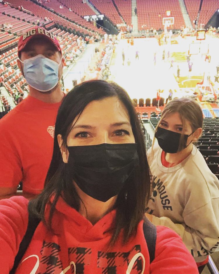 Vanessarobin01's tweet photo. Let’s Go #Huskers! https://t.co/bAhZh7DFLp