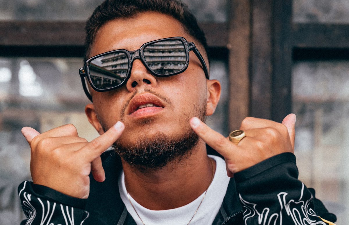 ShadesFrance's tweet image. 🚨🚨HAMZA x KEKRA

Les deux artistes sont ensembles en studio !!