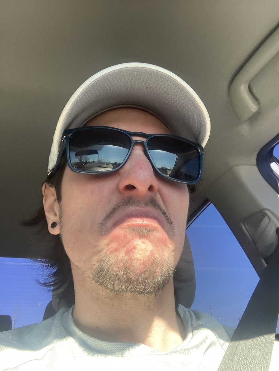 my face literally every <a href="/sublabmusic/">SUBLAB</a> tune 😂 go bump Rays of Utopia rn