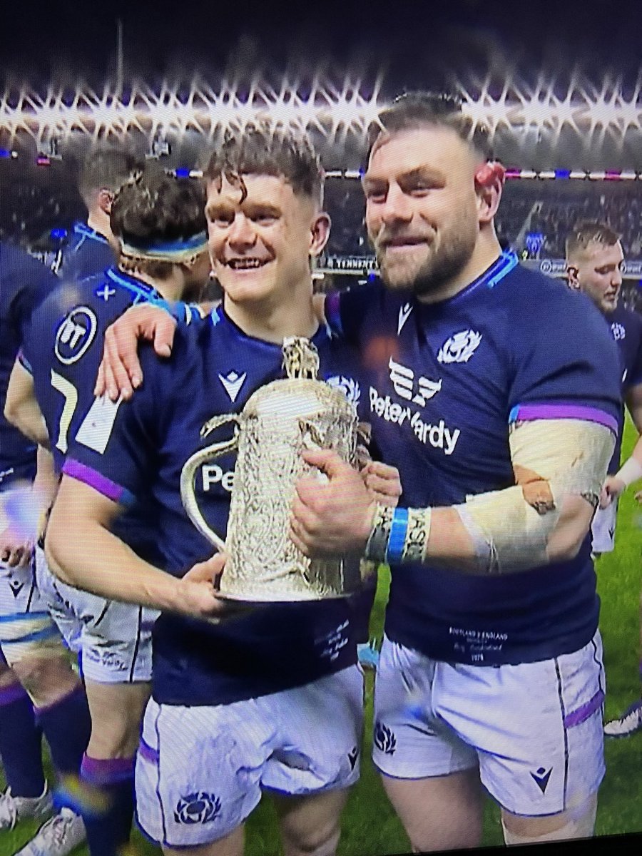 Congratulations to @Scotlandteam for retaining the Calcutta Cup

🏴󠁧󠁢󠁳󠁣󠁴󠁿20 - 🏴󠁧󠁢󠁥󠁮󠁧󠁿17

#SCOvENG #6nations