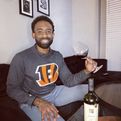 stop_wineing_'s tweet photo. #NewProfilePic #Whodey @Bengals https://t.co/NON3kBl4fE