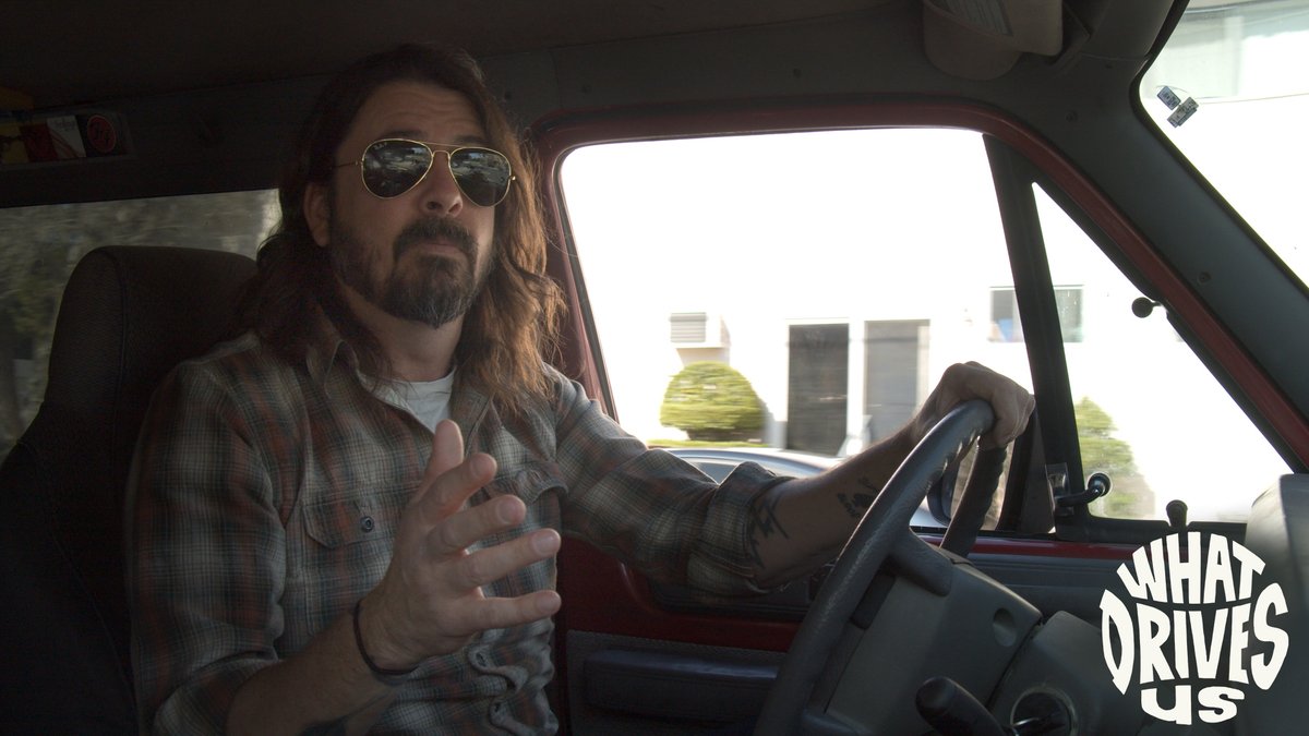 foofighters's tweet photo. #deegees #lovediesyoung #chasingbirds #whatdrivesus https://t.co/eOM15qml55