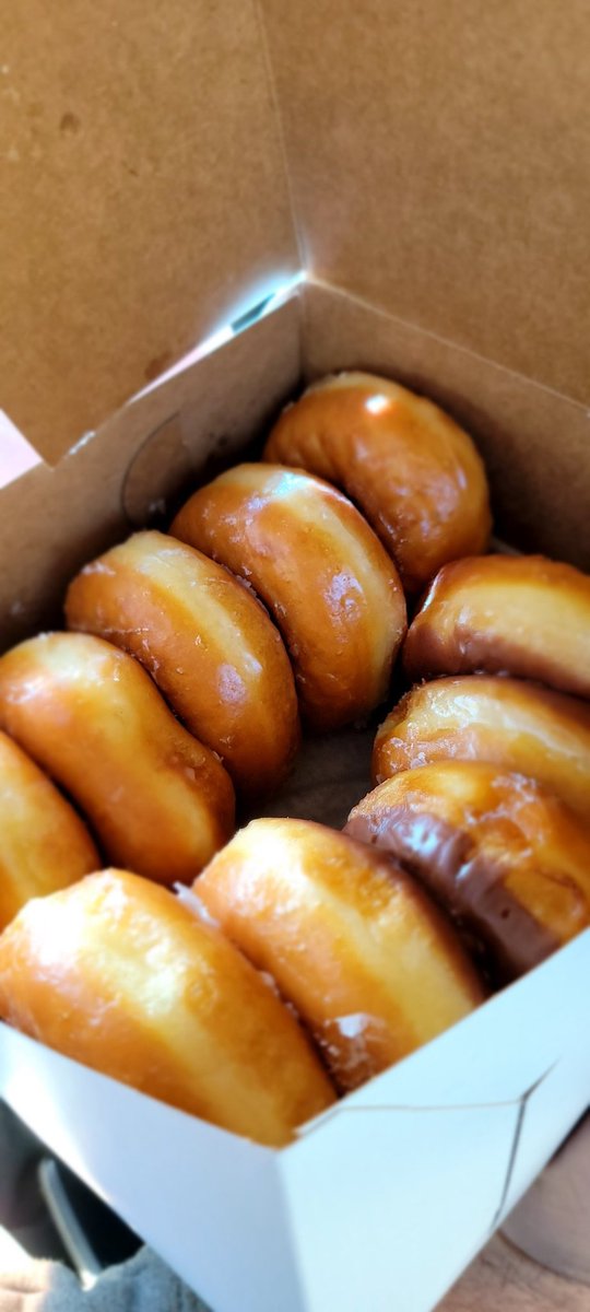 AyKayHawk's tweet photo. If you know you know...
#spudnuts 🍩🥔 https://t.co/L1S45JxVKa