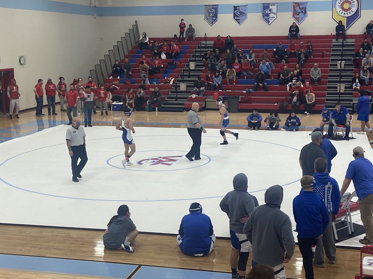 EnglewoodHigh's tweet photo. Isaiah wrestling for the league title. https://t.co/HA6KBtrsZF