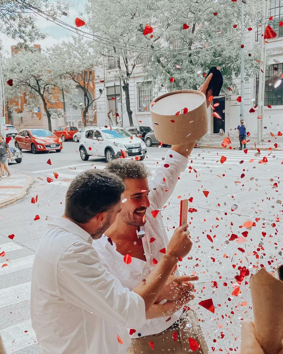 Tinchopla's tweet photo. Cierren el grupo de Whatsapp que con el Ale nos casamos 
❤💍❤ https://t.co/XMiheSeRA3