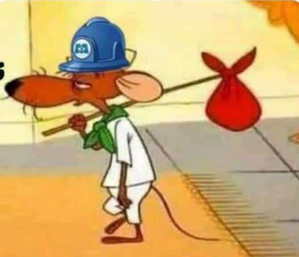 Yo saliendo del trabajo bien cansado de puro echar chisme: