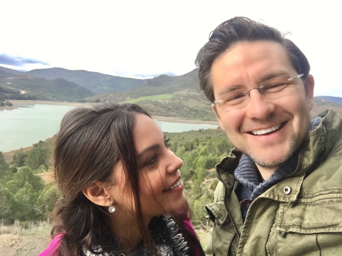 AnaPoilievre's tweet image. I support this man. 💕

Do you? 👇🏼 #Pierre4PM 

forms.gle/kaJpVRUhzDj9AA…