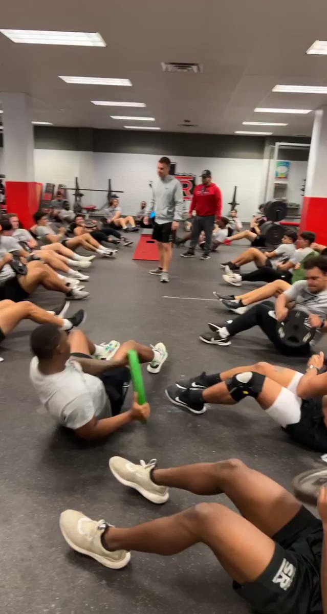 SRFBBoosters's tweet photo. #SynchronizedStrengthening #AllLobosFootballAllTheTime #CodeRedLobos #SulRossLobos https://t.co/0JpBmJnPfp
