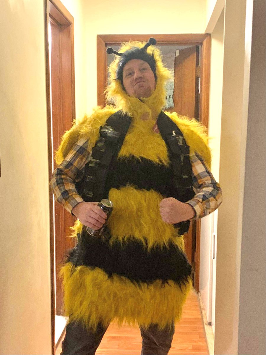 Eli Wyman, your own personal Beesus tweet media