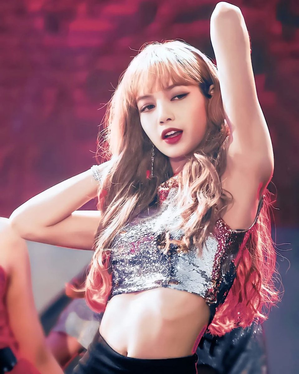 Сколько лет лисе из blackpink. Lisa BLACKPINK. Лиса из BLACKPINK 2020. Лиса из BLACKPINK 2022. Лиса Блэк Пинк 2015.