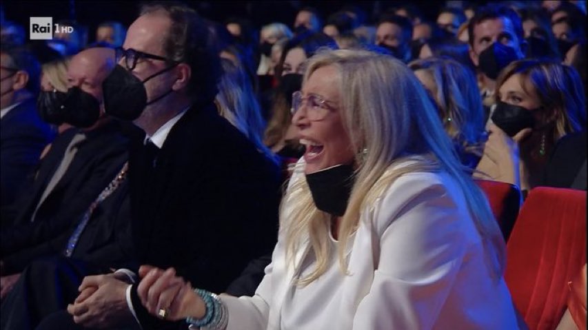 tvstellare's tweet photo. AMADEUS CHE RAPPA ALL'1.36 IO AMO TUTTO CIÒ #Sanremo2022 https://t.co/icIFoMTgtf
