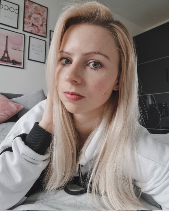 Ich w&uuml;nsche allen eine gute Nacht! 😴 #gamerin #weekend #goodnight #sunday #beautiful #TwitchStreamers<a href="/tag/gamerin"class="tags">#gamerin</a><a href="/tag/beautiful"class="tags"><span>#beautiful</span></a><a href="/tag/goodnight"class="tags"><span>#goodnight</span></a><a href="/tag/weekend"class="tags"><span>#weekend</span></a><a href="/tag/sunday"class="tags"><span>#sunday</span></a><a href="/tag/girlpower"class="tags"><span>#girlpower</span></a>