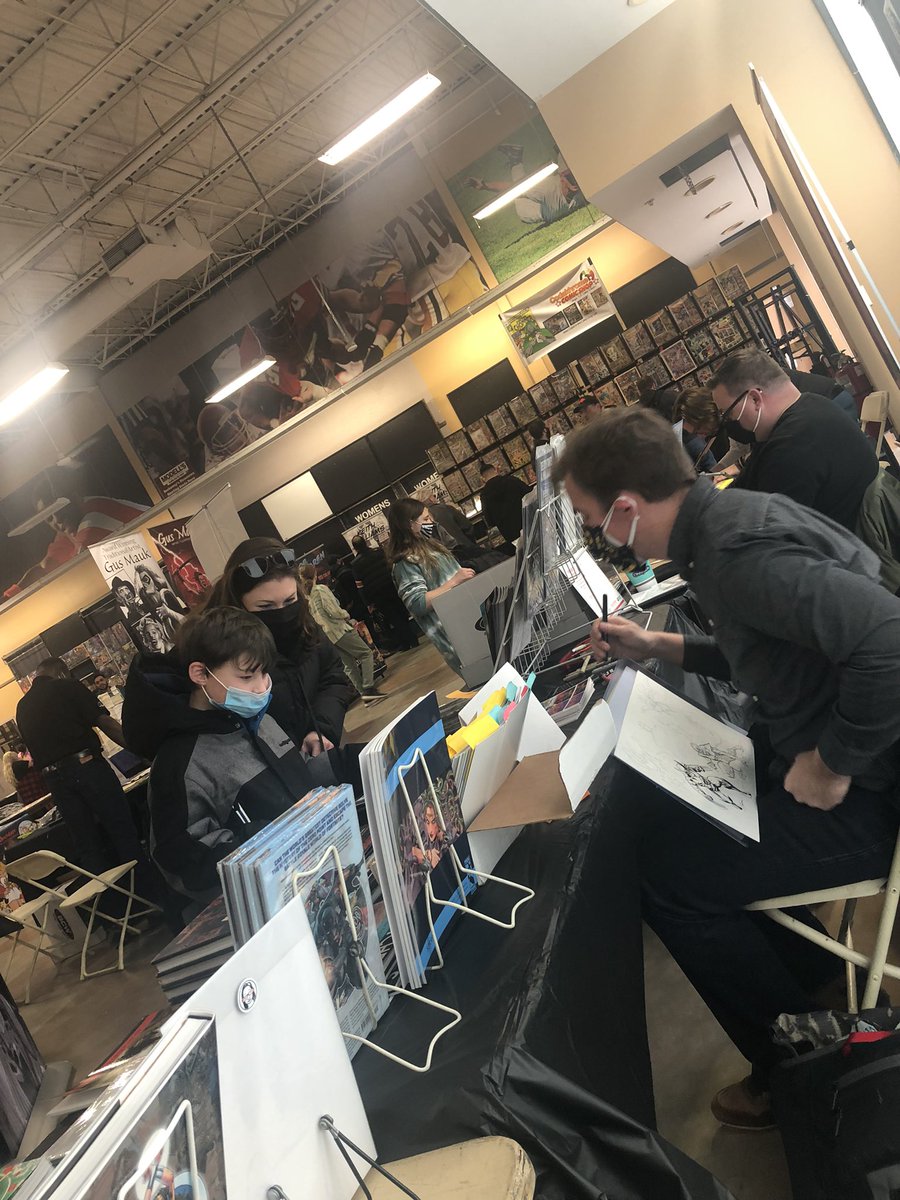 AmyChu's tweet photo. Day 1 succeeded in deleting more from a script than I put back in, but at least I got to sit between @Reilly_Brown and @a_deliamarie and across @TheKubertSchool #gscomicfest https://t.co/Lfp9o4AmMS