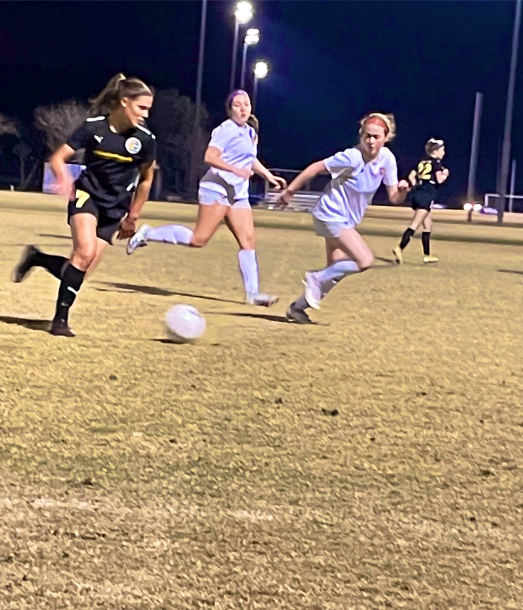 JasonPemberto19's tweet photo. That’s a good win there. Get it done tomorrow, happy flight! @SportingSTL @maggiepemberto2 @NationalLeague @05SportingStl https://t.co/4FLJQnF8gC