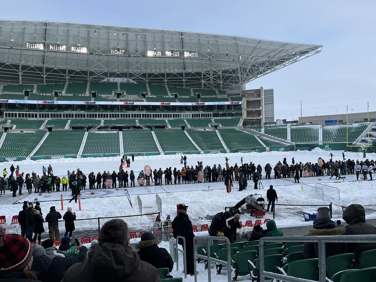 trevorkerr7's tweet photo. Having a great time taking in #frostregina Looking forward to @deanbrody tonight! https://t.co/wTpm89EpCc
