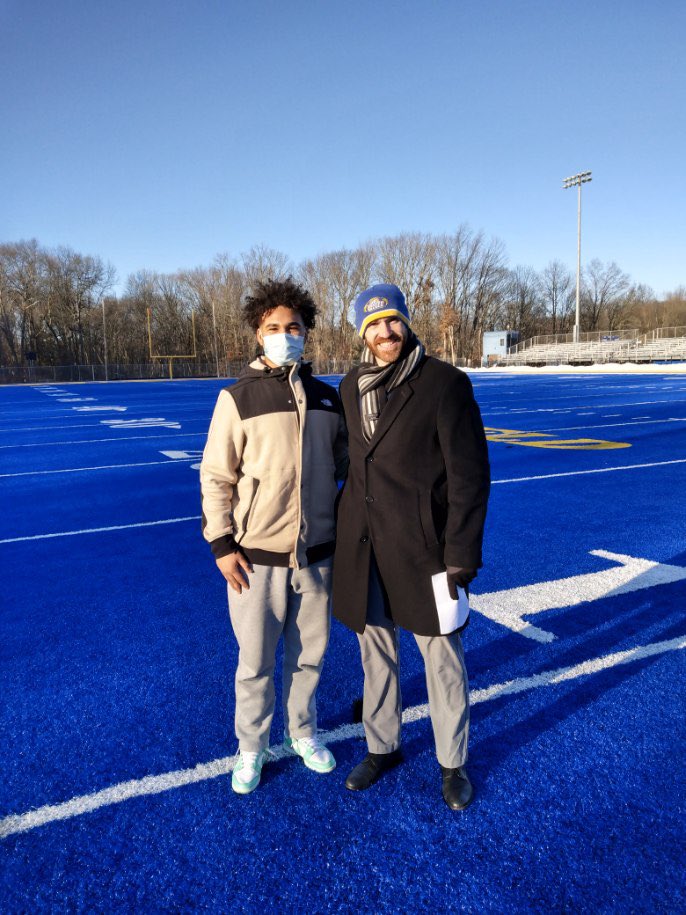 Diamoni12's tweet photo. Thank you @UNewHavenFB and @CoachOrlando_ for the visit 
had a really good time! @CoachCrandall @ItsCoachBBell #ChargeOn https://t.co/wO8NFwtOWQ
