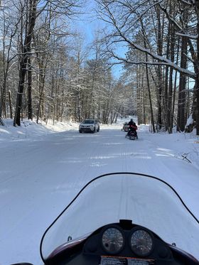 Muskoka411's tweet photo. Please don't drive your vehicle on snowmobile trails. 
Spotted on South Monck Drive/Trail D. https://t.co/FfZ4C41gA1