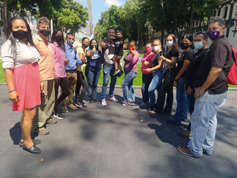 FundabitAragua's tweet photo. #05Febrero2022 Con Capacidad y Organización desde #Maracay Ciudad Jardín de #Venezuela, la Familia #FundabitAragua Ajusta Detalles en la Planificación para la Semana Aniversaria de los 21años de @fundabitoficial Te gusta así? 😉
#GeneracionDeOroPatriota https://t.co/GBF28mLwLb
