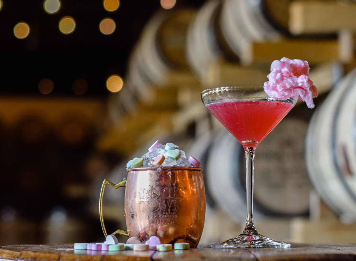rocktowndistill's tweet photo. With LOVE in the air, it's time to shake up some sexy sippers! Grab the COCKTAIL lover in your life &amp; join us as we teach you how to make some #sexycocktails during our Feb #CocktailClasses

🍭Cotton Candy Cosmo 
🍓 Strawberry Mule https://t.co/XuVBHMAt5V