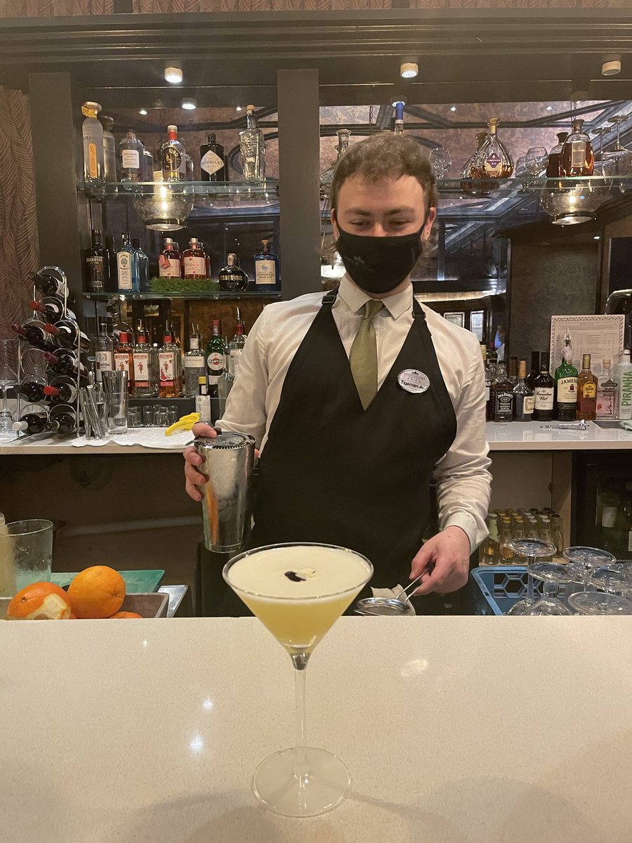AshdownParkGM's tweet photo. 96 covers, great buzz tonight at Rowan. #farmtotable #cocktails #saturdaynight #lovegorey #visitwexford #goodfoodireland #steakcation! https://t.co/urHpD2HwS3