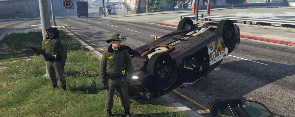 AgoraRP_FR's tweet photo. Tu es cascadeur professionnel ? Tu es capable de laisser un véhicule sur ses roues ?
Rejoins nos forces de l'ordre : LSSD ou LSPD.... Pour être formateur en conduite bien sur 😉 

On vous aime quand même les gars <3

#AgoraRP #FiveM #GTARP #GTAOnline https://t.co/ULa3391Ncc