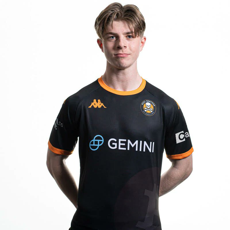 PeterMcCormack's tweet image. Shirts are now available for pre-order on the @realbedford website. 

We have a limited first run of shirts while we test the store, demand and logistics.

Adults and kids sizes available.

shop.realbedford.com